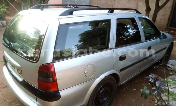 Acheter Occasion Voiture Opel Vectra Gris à Lomé, Togo Acheter Occasion Voiture Opel Vectra Gris à Lomé, Togo