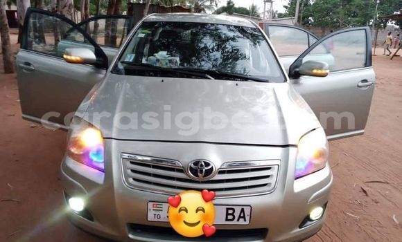 Acheter Occasion Voiture Toyota Avensis Gris à Lomé, Togo Acheter Occasion Voiture Toyota Avensis Gris à Lomé, Togo