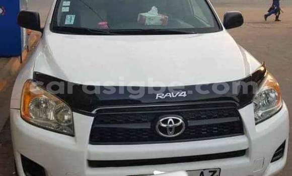 Acheter Occasion Voiture Toyota RAV4 Blanc à Lomé, Togo Acheter Occasion Voiture Toyota RAV4 Blanc à Lomé, Togo