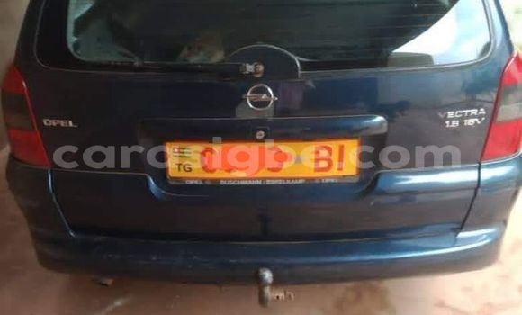 Acheter Occasion Voiture Opel Vectra Bleu à Lomé, Togo Acheter Occasion Voiture Opel Vectra Bleu à Lomé, Togo