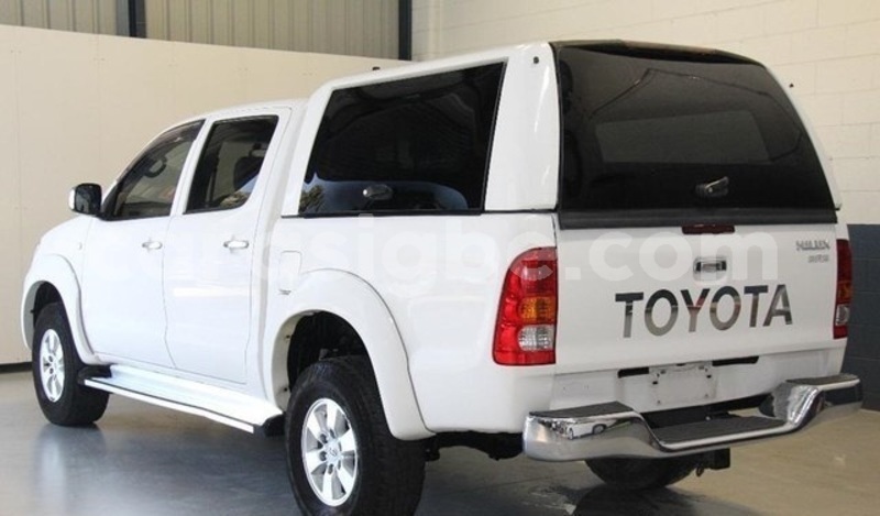 Big with watermark toyota hilux togo aneho 6819