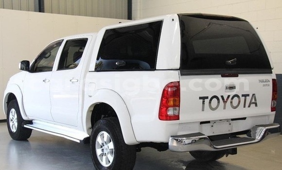 Buy Import Toyota Hilux White Car in Aneho in Togo Buy Import Toyota Hilux White Car in Aneho in Togo