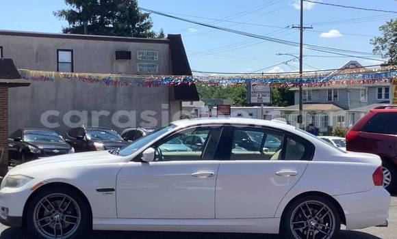 Buy Import BMW 328i White Car in Bé in Togo Buy Import BMW 328i White Car in Bé in Togo