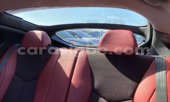 Acheter Import Voiture Hyundai Veloster Rouge à Adawlato, Togo Acheter Import Voiture Hyundai Veloster Rouge à Adawlato, Togo