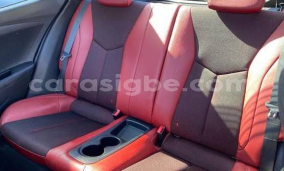 Acheter Import Voiture Hyundai Veloster Rouge à Adawlato, Togo Acheter Import Voiture Hyundai Veloster Rouge à Adawlato, Togo