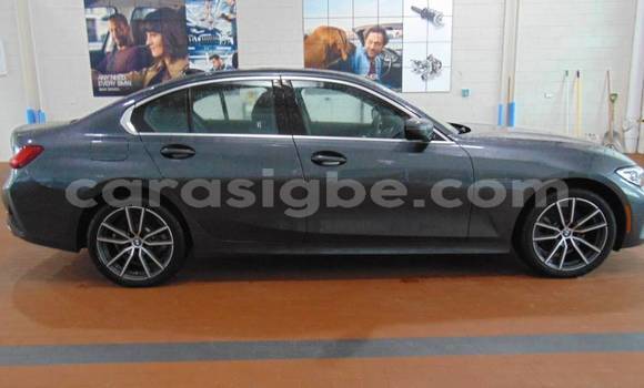 Buy Import BMW 3–Series Silver Car in Bé in Togo Buy Import BMW 3–Series Silver Car in Bé in Togo