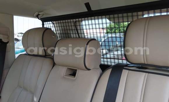 Buy Used Land Rover Range Rover Vogue Black Car in Lome in Togo Buy Used Land Rover Range Rover Vogue Black Car in Lome in Togo