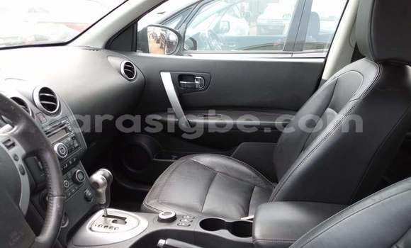 Buy Used Nissan Qashqai Silver Car in Lome in Togo Buy Used Nissan Qashqai Silver Car in Lome in Togo