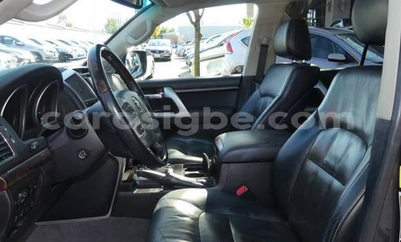 Acheter Import Voiture Toyota Land Cruiser Gris à Import - Dubai, Togo Acheter Import Voiture Toyota Land Cruiser Gris à Import - Dubai, Togo
