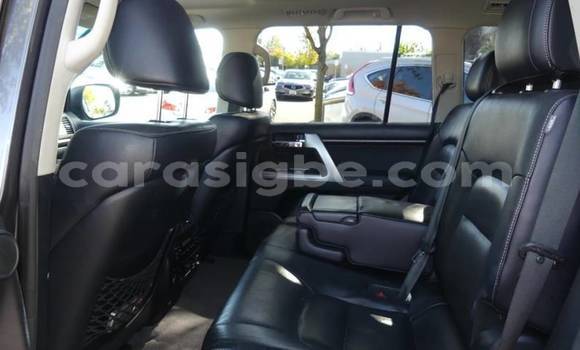 Acheter Import Voiture Toyota Land Cruiser Gris à Import - Dubai, Togo Acheter Import Voiture Toyota Land Cruiser Gris à Import - Dubai, Togo