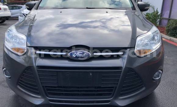 Acheter Import Voiture Ford Focus Gris à Kpessi, Plateaux Acheter Import Voiture Ford Focus Gris à Kpessi, Plateaux