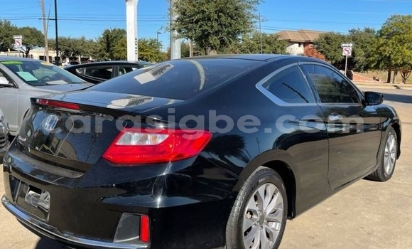 Acheter Import Voiture Honda Accord Noir à Noukafou, Togo Acheter Import Voiture Honda Accord Noir à Noukafou, Togo