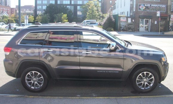 Acheter Import Voiture Jeep Grand Cherokee Gris à Lomé, Togo Acheter Import Voiture Jeep Grand Cherokee Gris à Lomé, Togo