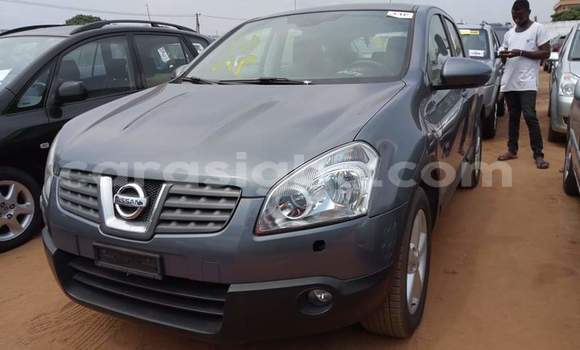 Buy Used Nissan Qashqai Silver Car in Lome in Togo Buy Used Nissan Qashqai Silver Car in Lome in Togo