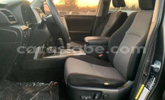 Acheter Import Voiture Toyota 4Runner Gris à Dékon, Togo Acheter Import Voiture Toyota 4Runner Gris à Dékon, Togo