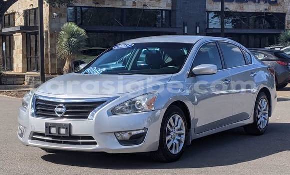 Acheter Import Voiture Nissan Altima Gris à Niamtougou, Togo Acheter Import Voiture Nissan Altima Gris à Niamtougou, Togo