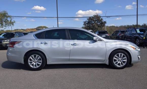 Acheter Import Voiture Nissan Altima Gris à Niamtougou, Togo Acheter Import Voiture Nissan Altima Gris à Niamtougou, Togo