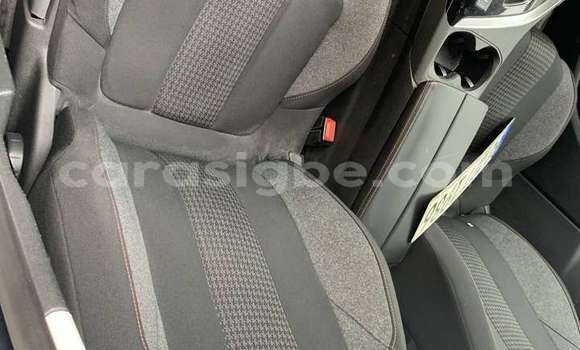 Acheter Import Voiture Peugeot 3008 Gris à Lomé, Maritime Acheter Import Voiture Peugeot 3008 Gris à Lomé, Maritime