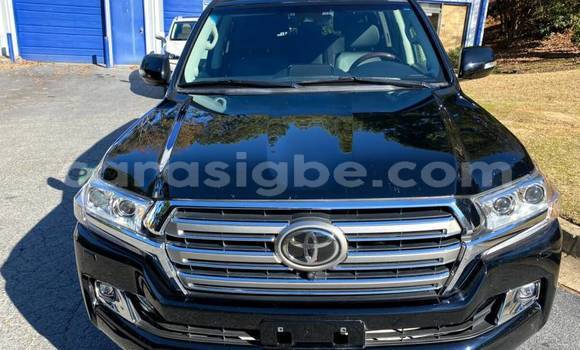 Buy Import Toyota Land Cruiser Black Car in Forever in Togo Buy Import Toyota Land Cruiser Black Car in Forever in Togo