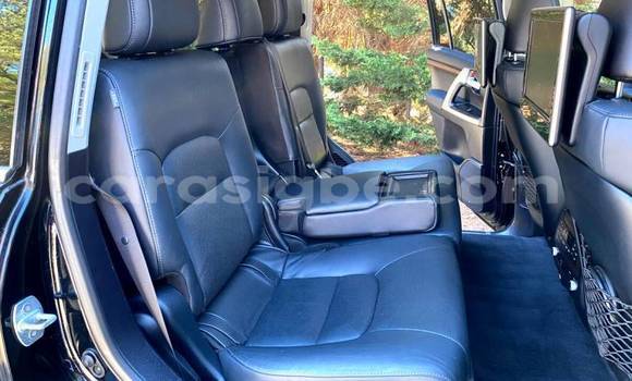 Buy Import Toyota Land Cruiser Black Car in Forever in Togo Buy Import Toyota Land Cruiser Black Car in Forever in Togo