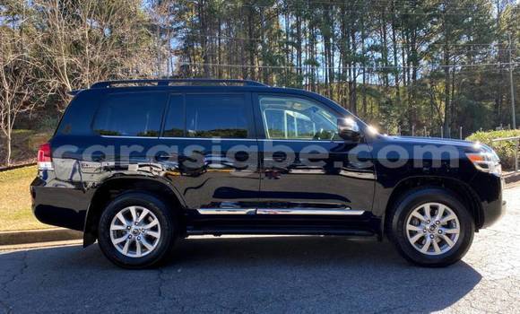 Buy Import Toyota Land Cruiser Black Car in Forever in Togo Buy Import Toyota Land Cruiser Black Car in Forever in Togo