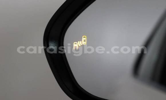 Acheter Import Voiture Toyota Camry Blanc à Kpessi, Plateaux Acheter Import Voiture Toyota Camry Blanc à Kpessi, Plateaux