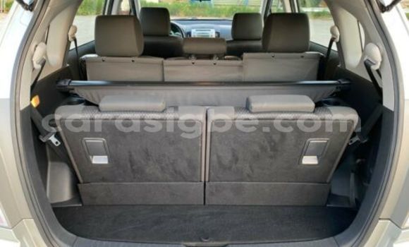 Acheter Import Voiture Toyota Corolla Verso Gris à Agbelouve, Maritime Acheter Import Voiture Toyota Corolla Verso Gris à Agbelouve, Maritime