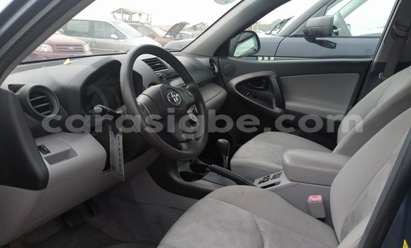 Acheter Occasion Voiture Toyota RAV4 Gris à Lomé, Togo Acheter Occasion Voiture Toyota RAV4 Gris à Lomé, Togo