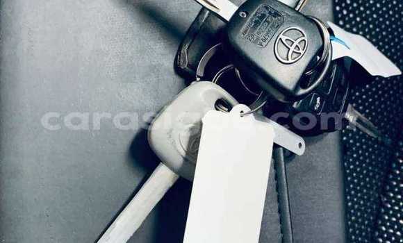 Acheter Import Voiture Toyota Avensis Noir à Amoutivé, Togo Acheter Import Voiture Toyota Avensis Noir à Amoutivé, Togo