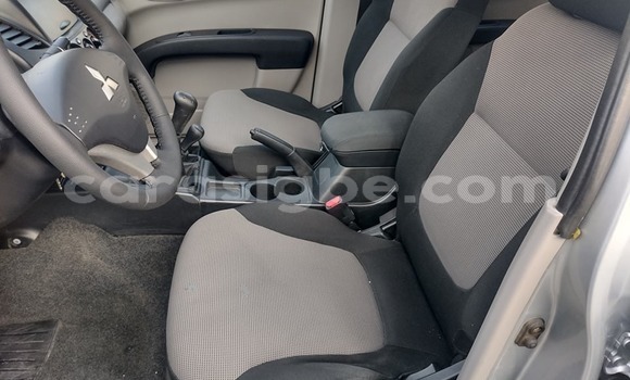 Acheter Import Voiture Mitsubishi L200 Gris à Atakpamé, Togo Acheter Import Voiture Mitsubishi L200 Gris à Atakpamé, Togo