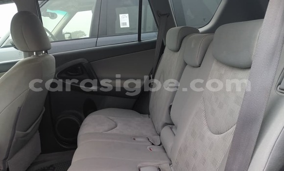 Acheter Occasion Voiture Toyota RAV4 Gris à Lomé, Togo Acheter Occasion Voiture Toyota RAV4 Gris à Lomé, Togo