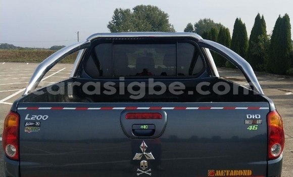 Acheter Import Voiture Mitsubishi L200 Gris à Aného, Togo Acheter Import Voiture Mitsubishi L200 Gris à Aného, Togo