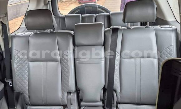 Acheter Occasion Voiture Toyota Corolla Verso Gris à Lomé, Togo Acheter Occasion Voiture Toyota Corolla Verso Gris à Lomé, Togo