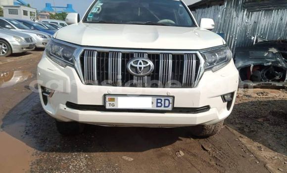 Acheter Occasion Voiture Toyota Land Cruiser Prado Blanc à Lomé, Togo Acheter Occasion Voiture Toyota Land Cruiser Prado Blanc à Lomé, Togo