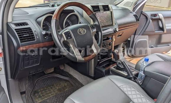 Acheter Occasion Voiture Toyota Land Cruiser Prado Blanc à Lomé, Togo Acheter Occasion Voiture Toyota Land Cruiser Prado Blanc à Lomé, Togo