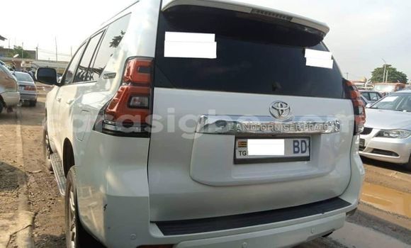 Acheter Occasion Voiture Toyota Land Cruiser Gris à Lomé, Togo Acheter Occasion Voiture Toyota Land Cruiser Gris à Lomé, Togo