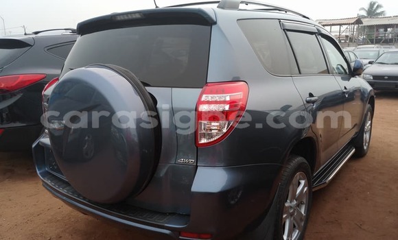 Acheter Occasion Voiture Toyota RAV4 Gris à Lomé, Togo Acheter Occasion Voiture Toyota RAV4 Gris à Lomé, Togo