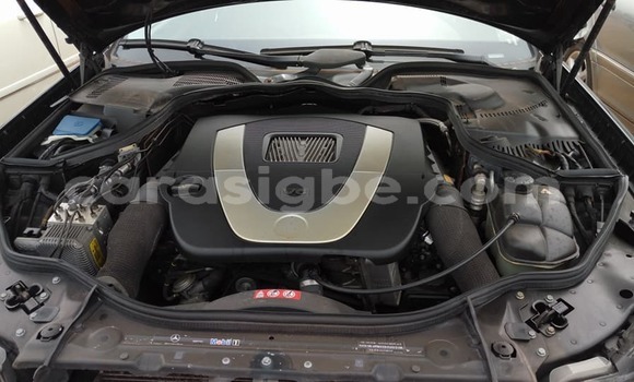 Buy Used Mercedes‒Benz E–Class Black Car in Lome in Togo Buy Used Mercedes‒Benz E–Class Black Car in Lome in Togo