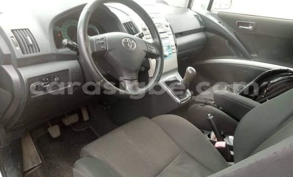 Acheter Occasion Voiture Toyota Corolla Verso Gris à Lomé, Togo Acheter Occasion Voiture Toyota Corolla Verso Gris à Lomé, Togo