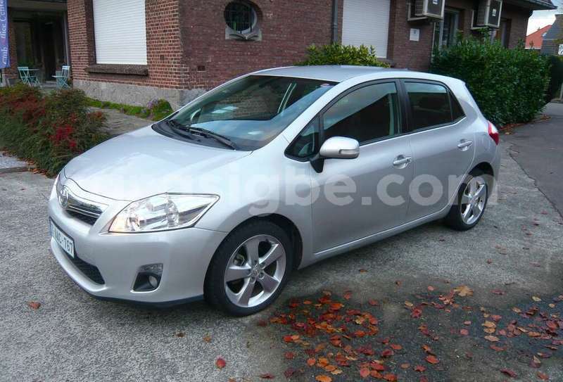 Big with watermark toyota auris togo amoutive 6878