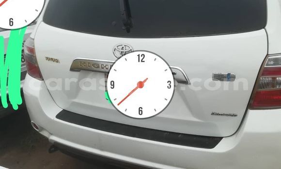 Acheter Occasion Voiture Toyota Highlander Blanc à Lomé, Togo Acheter Occasion Voiture Toyota Highlander Blanc à Lomé, Togo