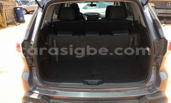 Buy Used Toyota Highlander Black Car in Lome in Togo Buy Used Toyota Highlander Black Car in Lome in Togo