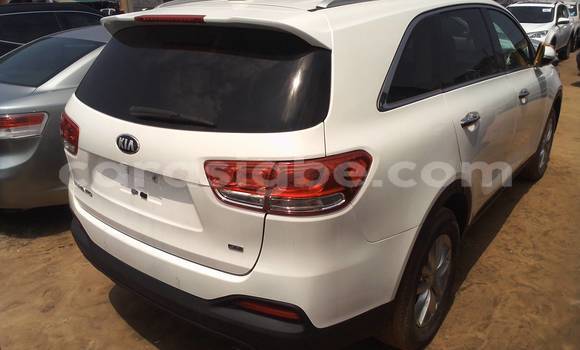 Buy Used Kia Sorento White Car in Lome in Togo Buy Used Kia Sorento White Car in Lome in Togo