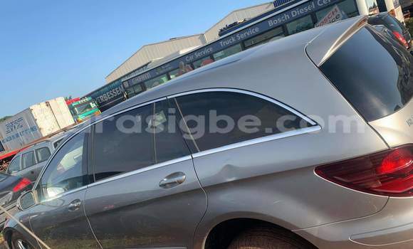 Buy Used Mercedes-Benz E-Classe Other Car in Lome in Togo Buy Used Mercedes-Benz E-Classe Other Car in Lome in Togo