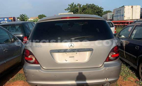 Buy Used Mercedes-Benz E-Classe Other Car in Lome in Togo Buy Used Mercedes-Benz E-Classe Other Car in Lome in Togo