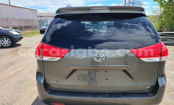 Buy Used Toyota Sienna Other Car in Lome in Togo Buy Used Toyota Sienna Other Car in Lome in Togo