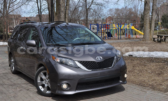 Buy Used Toyota Sienna Other Car in Lome in Togo Buy Used Toyota Sienna Other Car in Lome in Togo