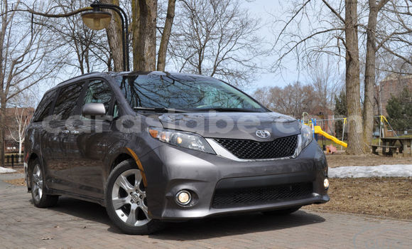 Buy Used Toyota Sienna Other Car in Lome in Togo Buy Used Toyota Sienna Other Car in Lome in Togo