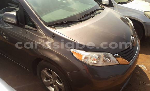 Buy Used Toyota Sienna Other Car in Lome in Togo Buy Used Toyota Sienna Other Car in Lome in Togo