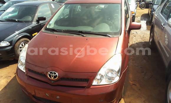 Buy Used Toyota Corolla Verso Red Car in Lome in Togo Buy Used Toyota Corolla Verso Red Car in Lome in Togo